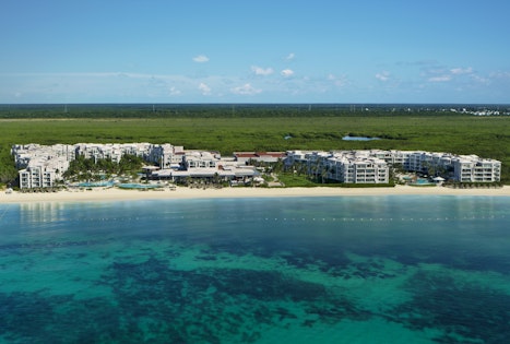 Now Jade Riviera Cancun